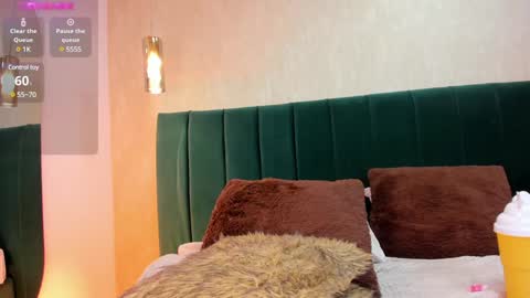 Mila online show from January 11, 10:29 pm