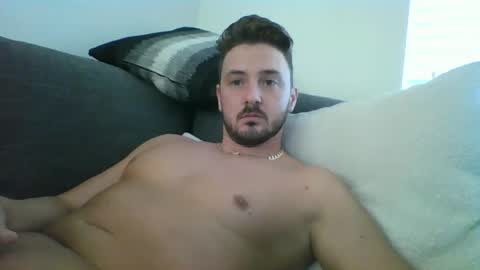 Snapshot of skinnyguylongdick1 chatting on February 2, 4:43 pm skinnyguylongdick1 online show from February 2, 4:43 pm