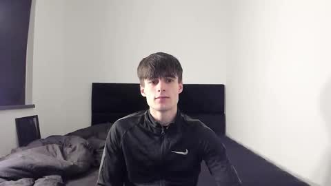 Snapshot of skinnyguywithbigd chatting on October 19, 10:43 pm skinnyguywithbigd online show from October 19, 10:43 pm