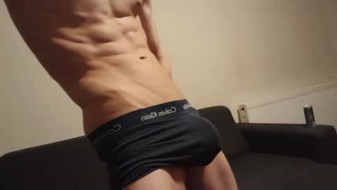 Snapshot of skinnyguywithbigd chatting on November 23, 12:05 pm skinnyguywithbigd online show from November 23, 12:05 pm