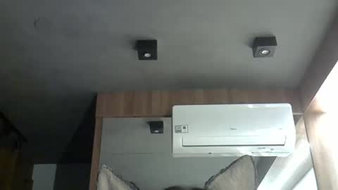 skinnykittencam online show from October 13, 2:33 am
