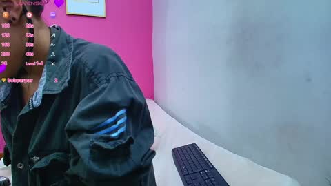 Snapshot of skinnyneighbour_ chatting on January 15, 6:12 am Karla online show from January 15, 6:12 am