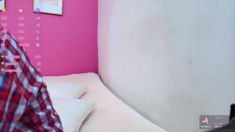 Snapshot of skinnyneighbour_ chatting on January 23, 3:05 am Karla online show from January 23, 3:05 am