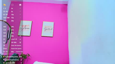 Snapshot of skinnyneighbour_ chatting on January 28, 8:57 am Karla online show from January 28, 8:57 am