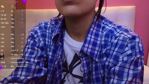 Snapshot of skinnyneighbour_ chatting on February 6, 3:06 am Karla online show from February 6, 3:06 am