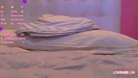 Snapshot of skinnyneighbour_ chatting on February 7, 9:05 am Karla online show from February 7, 9:05 am