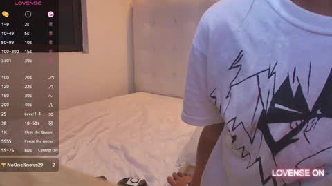 Snapshot of skinnyneighbour_ chatting on February 8, 7:37 am Karla online show from February 8, 7:37 am