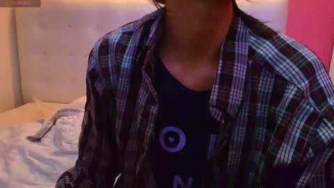 Snapshot of skinnyneighbour_ chatting on February 18, 2:59 am Karla online show from February 18, 2:59 am