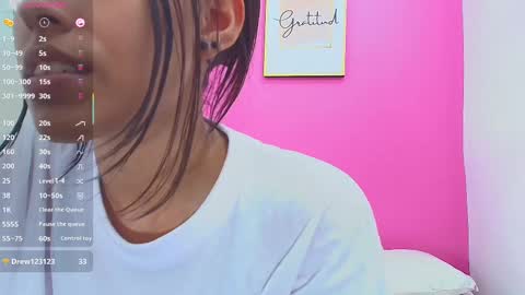 Snapshot of skinnyneighbour_ chatting on March 4, 6:04 am Karla online show from March 4, 6:04 am