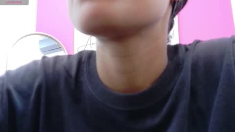 Snapshot of skinnyneighbour_ chatting on September 23, 2:58 am Karla online show from September 23, 2:58 am