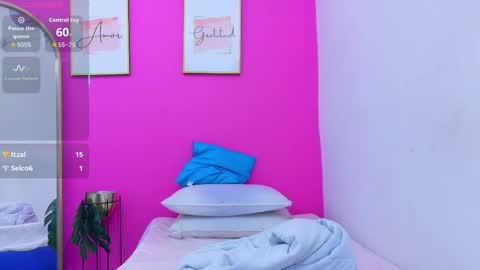 Snapshot of skinnyneighbour_ chatting on October 2, 3:24 am Karla online show from October 2, 3:24 am