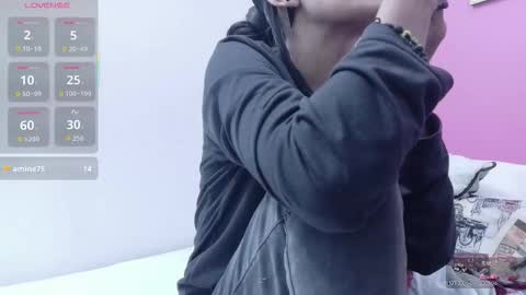 Snapshot of skinnyneighbour_ chatting on November 7, 3:17 am Karla online show from November 7, 3:17 am