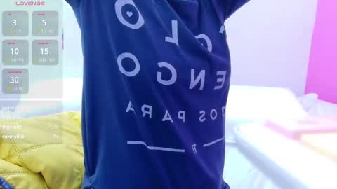 Snapshot of skinnyneighbour_ chatting on January 15, 3:00 am Karla online show from January 15, 3:00 am