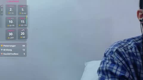 Snapshot of skinnyneighbour_ chatting on February 3, 6:40 am Karla online show from February 3, 6:40 am