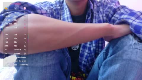 Snapshot of skinnyneighbour_ chatting on February 6, 3:22 am Karla online show from February 6, 3:22 am