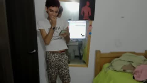 skinnypipe15 online show from October 21, 3:07 am