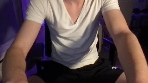 Snapshot of skinnyrisky chatting on October 21, 5:24 pm skinnyrisky online show from October 21, 5:24 pm