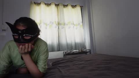 skinnythai4u online show from March 20, 7:57 am