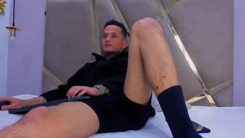 SkinnyZeth online show from October 9, 5:49 am