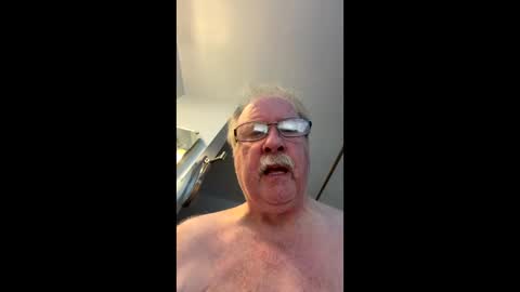 Snapshot of skipstar chatting on May 29, 5:33 pm Skipstar seneca cum online show from May 29, 5:33 pm