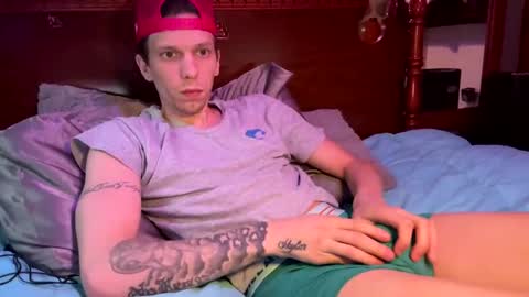 Snapshot of skittles933 chatting on March 5, 12:11 pm Skittles online show from March 5, 12:11 pm