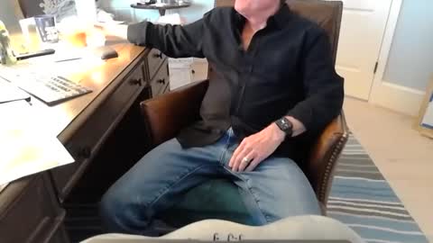 Snapshot of skr235 chatting on February 26, 10:31 pm skr235 online show from February 26, 10:31 pm