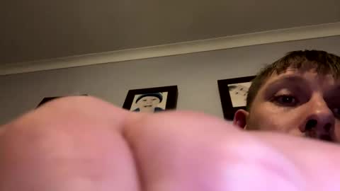 skuzzy25 online show from March 2, 5:12 am