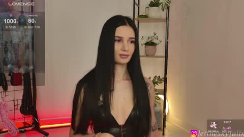 Eliza online show from May 15, 9:44 pm