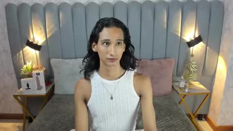 Snapshot of sky_fox_1 chatting on December 11, 1:28 pm STIVEN online show from December 11, 1:28 pm
