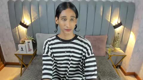 Snapshot of sky_fox_1 chatting on December 20, 6:56 pm STIVEN online show from December 20, 6:56 pm