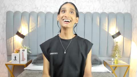 Snapshot of sky_fox_1 chatting on December 22, 7:21 pm STIVEN online show from December 22, 7:21 pm
