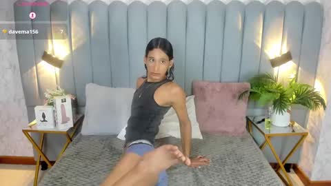 Snapshot of sky_fox_1 chatting on January 13, 12:56 pm STIVEN online show from January 13, 12:56 pm