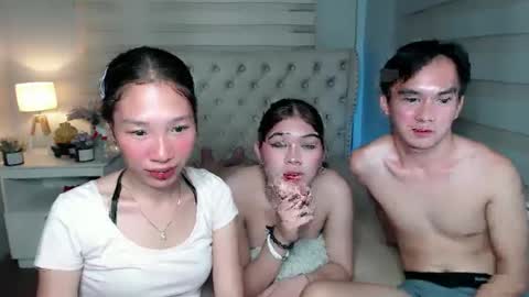    online show from February 10, 1:33 pm