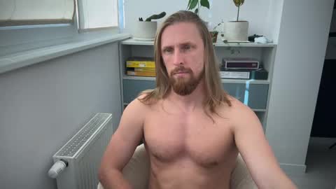 sky_guy25 online show from September 25, 8:51 am