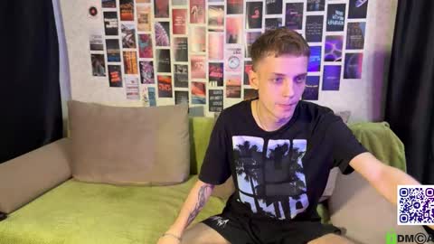 Snapshot of sky_hunter chatting on September 18, 10:17 am sky_hunter online show from September 18, 10:17 am