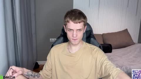 Snapshot of sky_hunter chatting on October 19, 5:46 pm sky_hunter online show from October 19, 5:46 pm