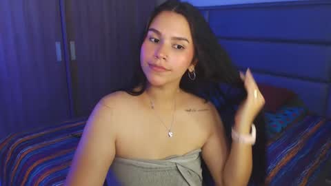 Snapshot of sky_lover_ chatting on December 1, 7:36 pm Sky online show from December 1, 7:36 pm