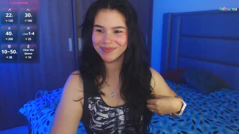 Snapshot of sky_lover_ chatting on January 13, 8:47 am Sky online show from January 13, 8:47 am