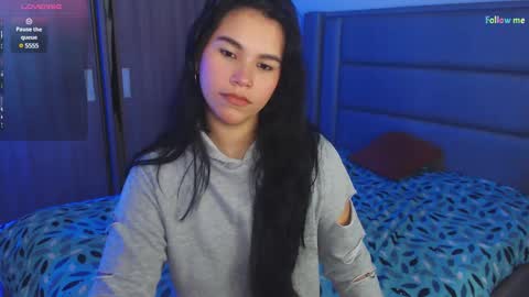 Snapshot of sky_lover_ chatting on January 17, 9:17 am Sky online show from January 17, 9:17 am