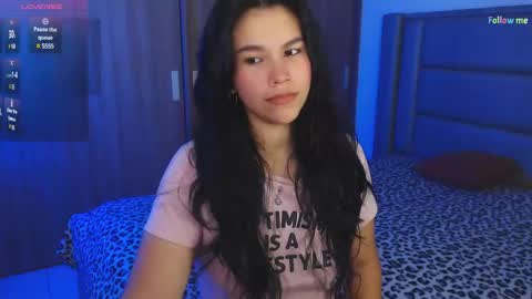 Snapshot of sky_lover_ chatting on January 23, 8:57 am Sky online show from January 23, 8:57 am