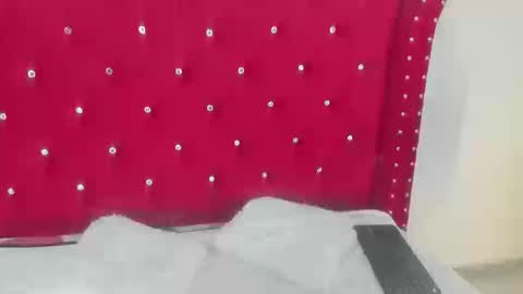 Snapshot of sky_ls chatting on September 22, 3:36 pm sky_ls online show from September 22, 3:36 pm