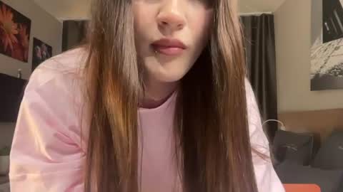 Snapshot of sky_project chatting on August 1, 5:56 pm Bella online show from August 1, 5:56 pm