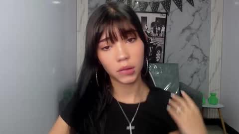 sky_sweet_a online show from December 20, 4:14 pm