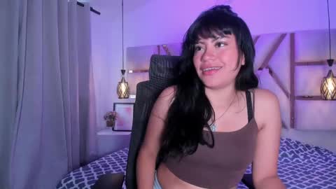 Snapshot of sky_vg chatting on May 12, 12:02 pm sky_vg online show from May 12, 12:02 pm