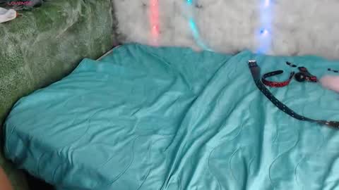 sky_walkerss online show from March 11, 1:55 am