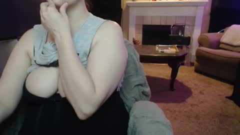 SKYLE   online show from March 3, 12:22 pm