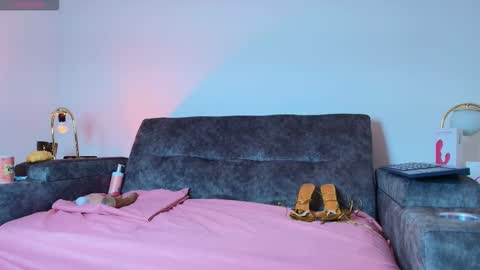 skye moore online show from September 13, 1:00 pm