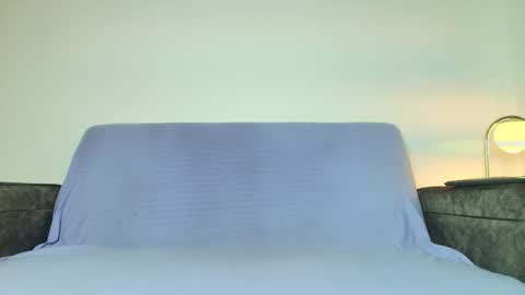 skye moore online show from September 18, 12:40 pm