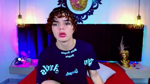 Snapshot of skyee_angel chatting on December 18, 7:20 pm Angel online show from December 18, 7:20 pm