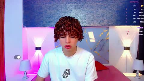 Snapshot of skyee_angel chatting on December 20, 8:05 pm Angel online show from December 20, 8:05 pm